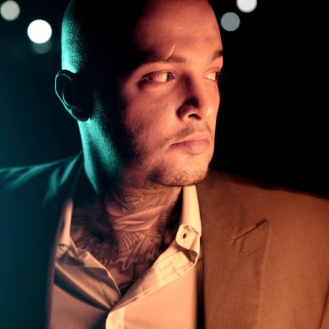 دانلود آهنگ آرمین آراد بیا دنبال من